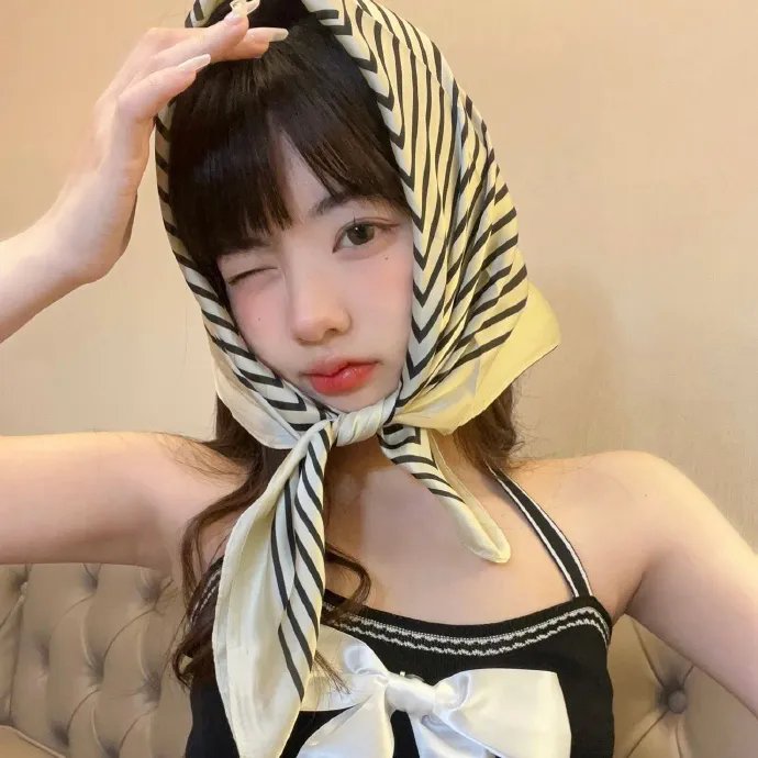 香闺春暖